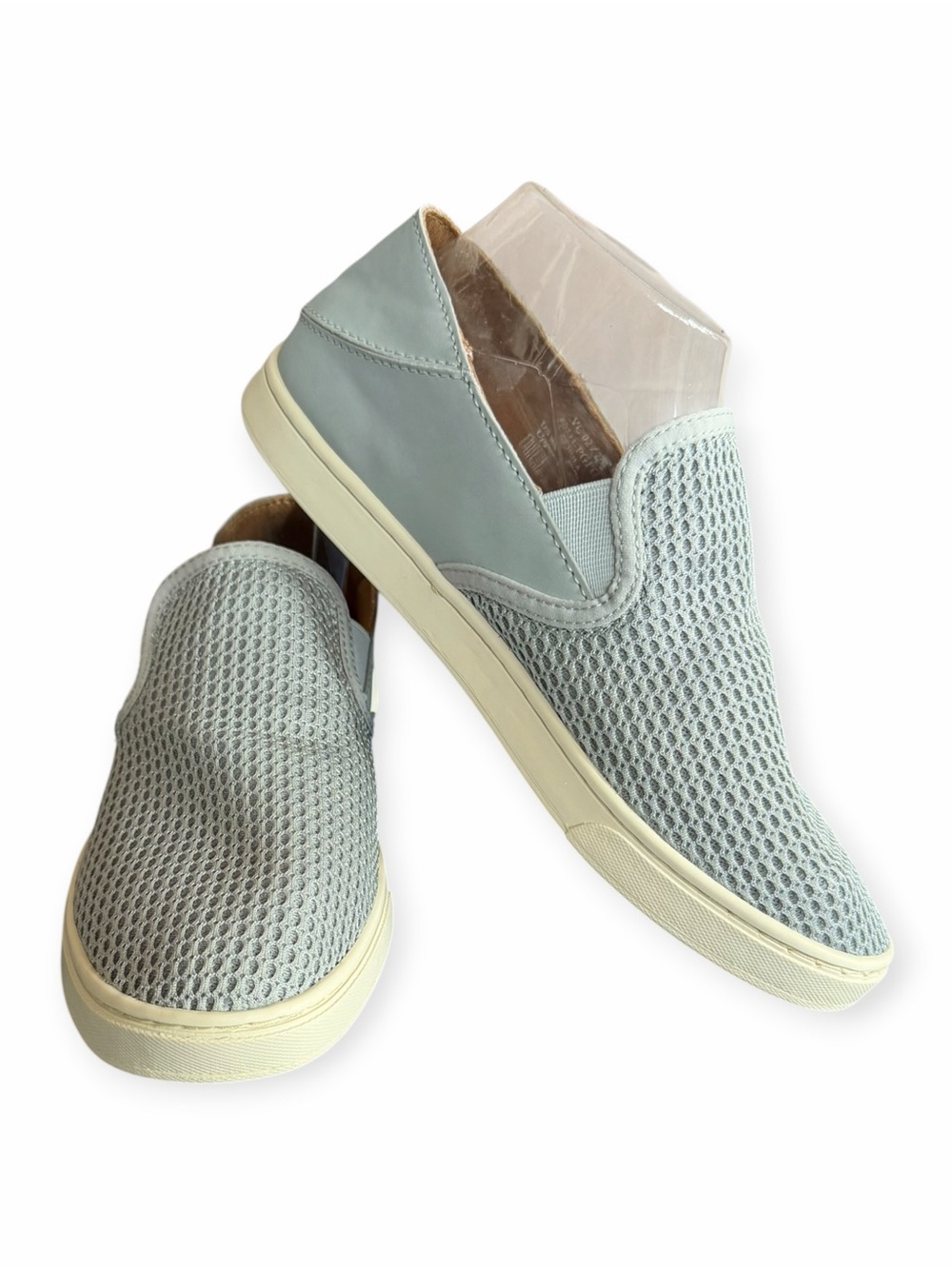 Olukai Pehuea Grey Slip-on Sneaker Sz W8